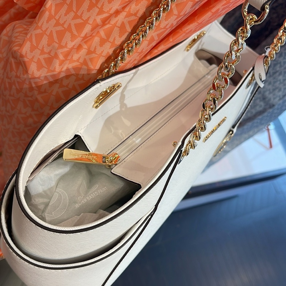 Michael Kors Jet Set Lg Saffiano Leather Chain Shoulder Tote MK
Optic White 
NWT - Picture 9 of 16